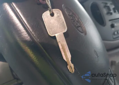 2001 Ford E-250 Commercial/Recreational from USA, damaged, VIN 1FTNS24L11HB64442